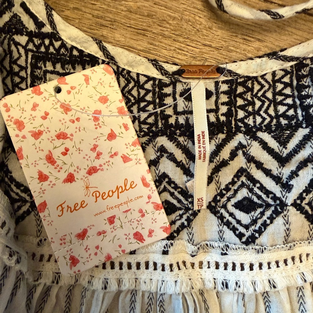 Free People tunic with Black and White Stripes - Picture 5 of 6